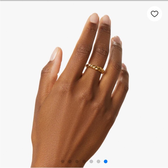 Ana Luisa Gold Twist Ring - Picture 5 of 8